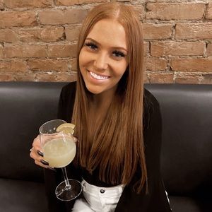 Meet your Posher, Rebecca